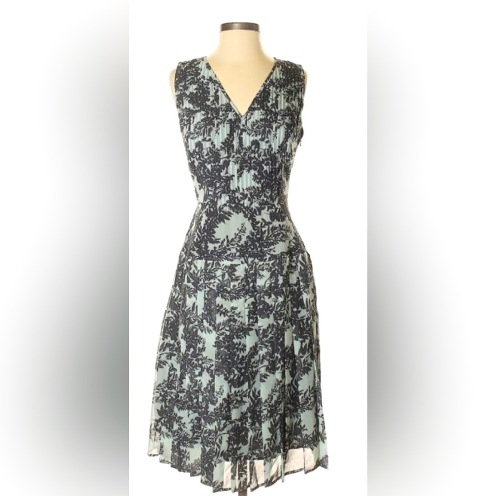 HALOGEN Pintucked Floral V Neck Midi Dress Blue 0P